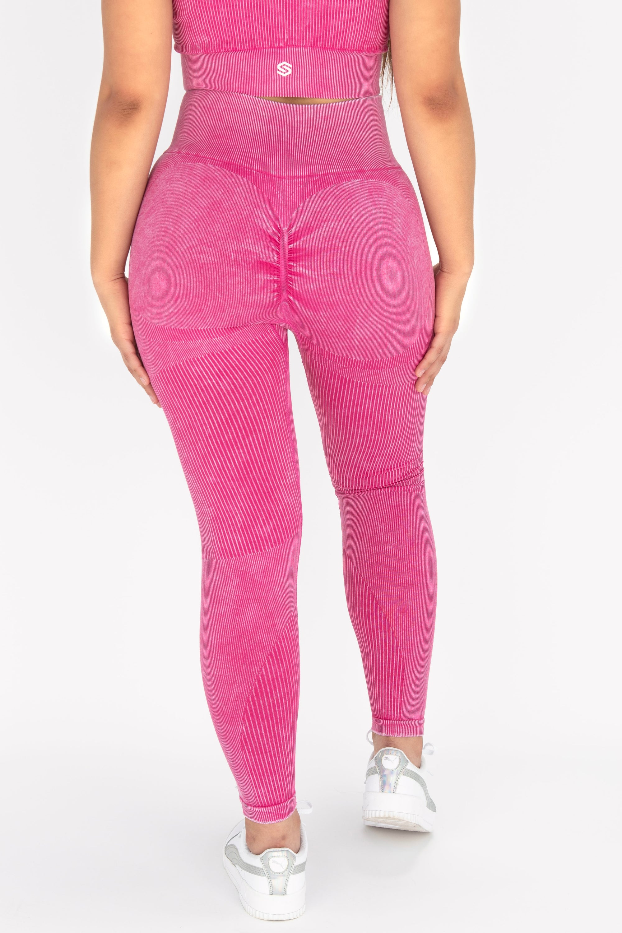 Stone Wash Scrunch Peach Leggings - Raspberry – sportifyactivewear™