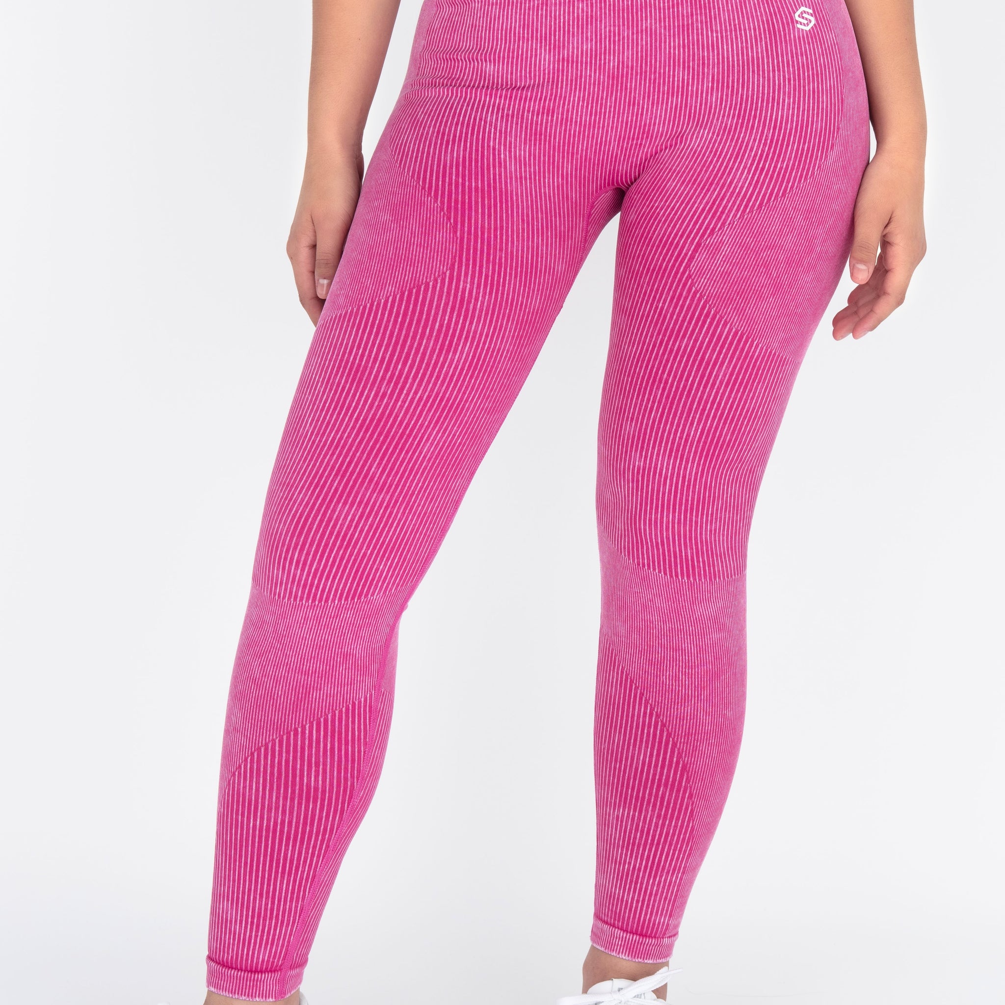 Stone Wash Scrunch Peach Leggings - Raspberry – sportifyactivewear™