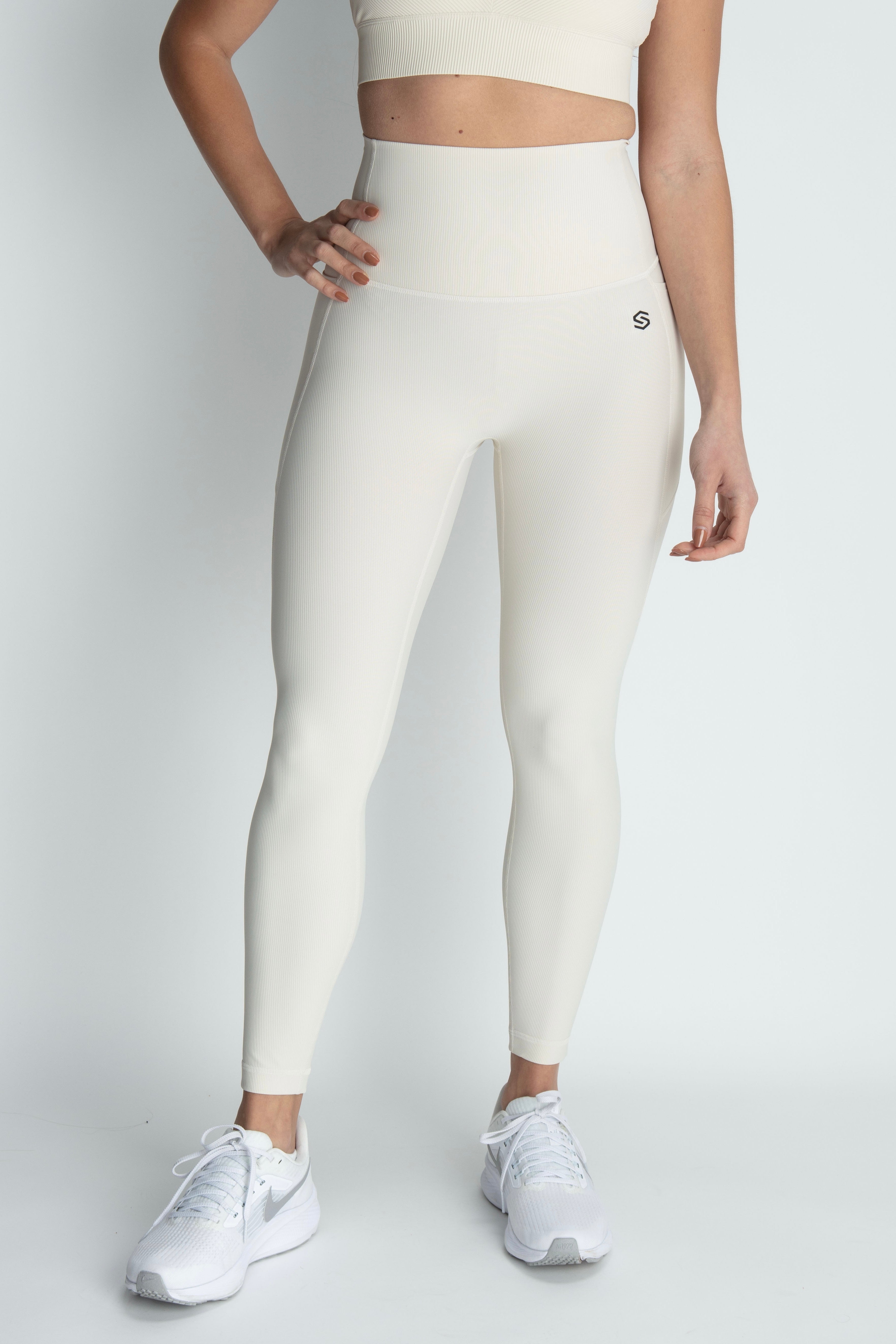 White ribbed sports leggings with extra stretch and comfort